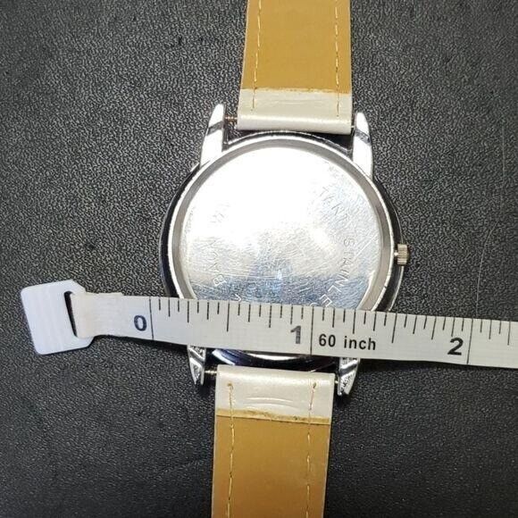 Cream and silver tone Hello Kitty watch - Picture 8 of 12